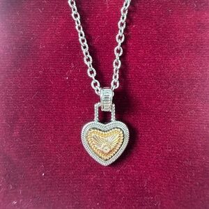 New Heart Necklace from Diamonds International